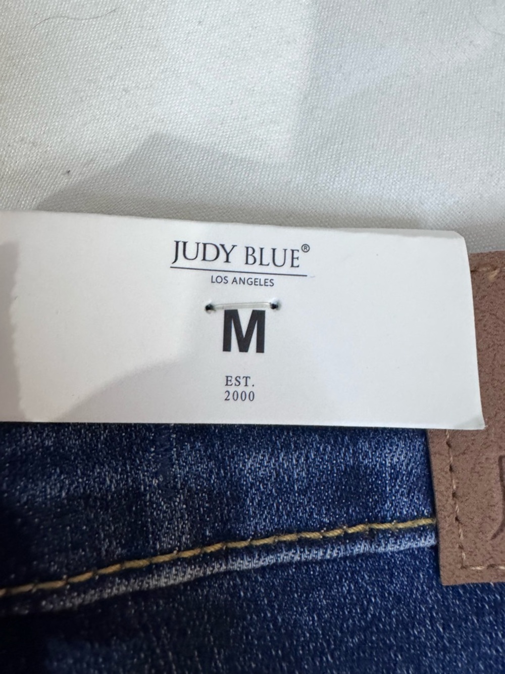 JUDY BLUE Dark Wash Tummy Control Cooling Shorts - Size M - Picture 4 of 5